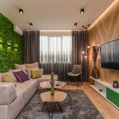 Urban Eden - Lux & Style, 2-Bedroom, 2-Bathroom Sofya Dış mekan fotoğraf